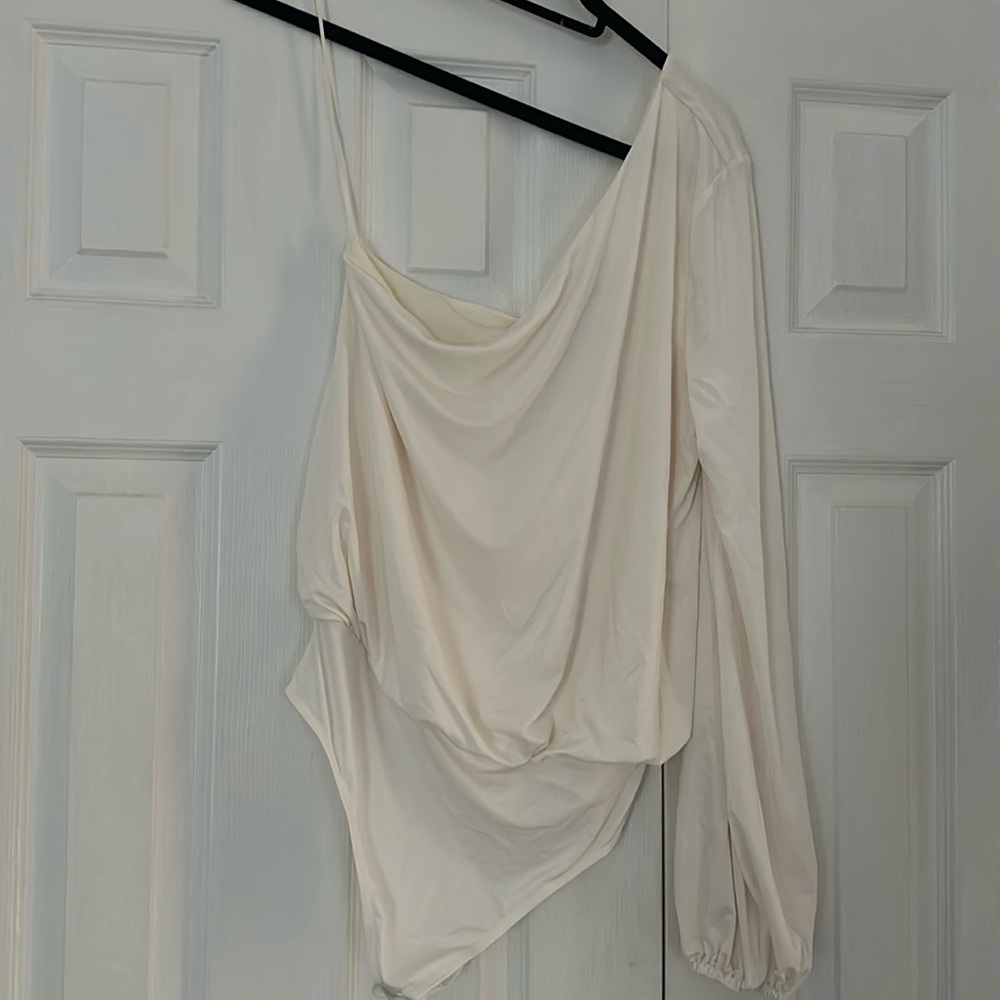 EXPRESS ivory one sleeve bodysuit